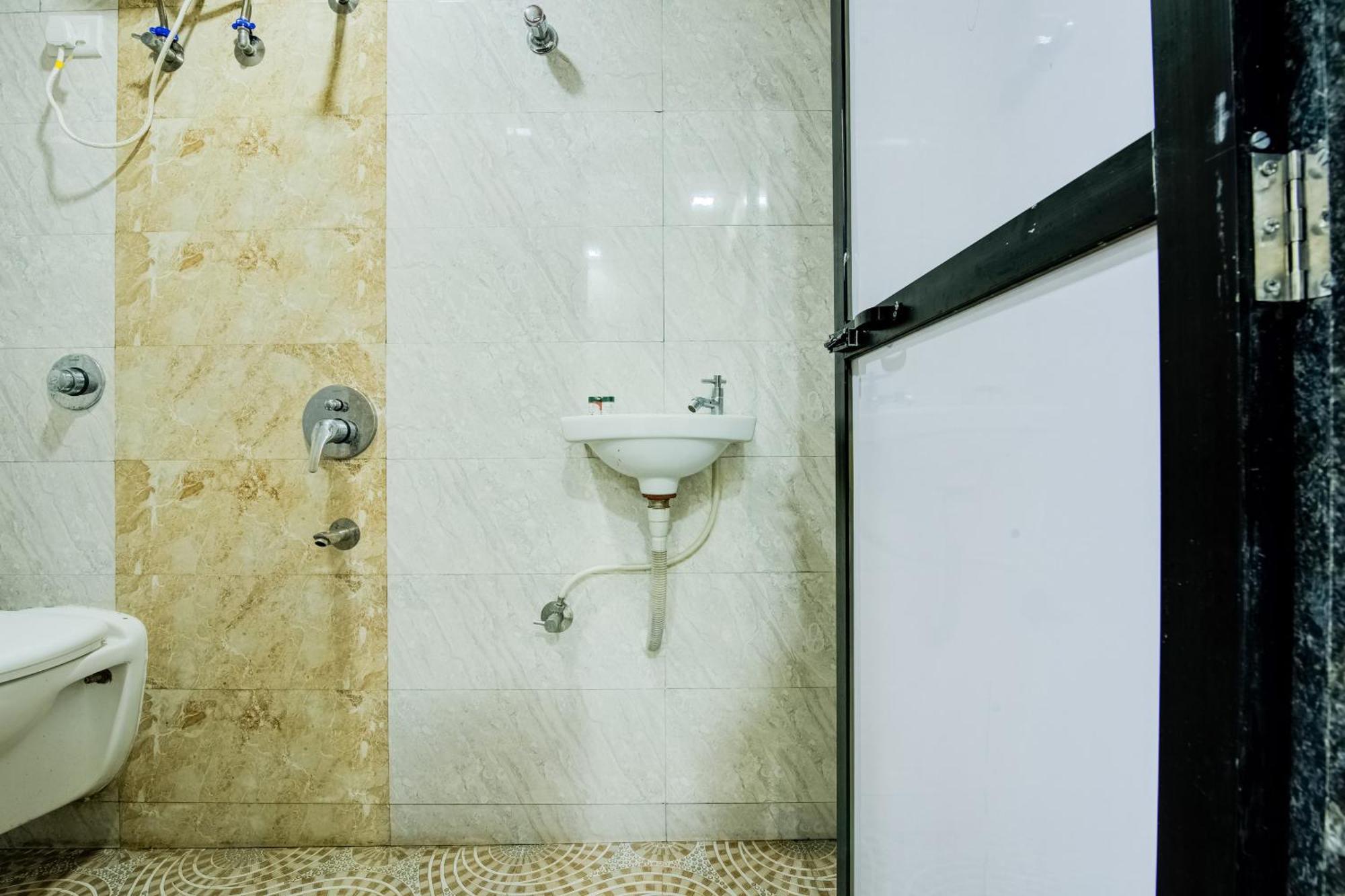 Hotel O Kunal Palace Navi Mumbai Kültér fotó